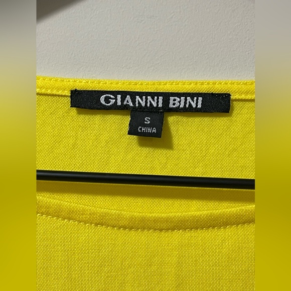 Gianni Bini Golden Yellow Casual Comfy Soft Cuff Sleeves Shirt Size Small - Picture 7 of 8